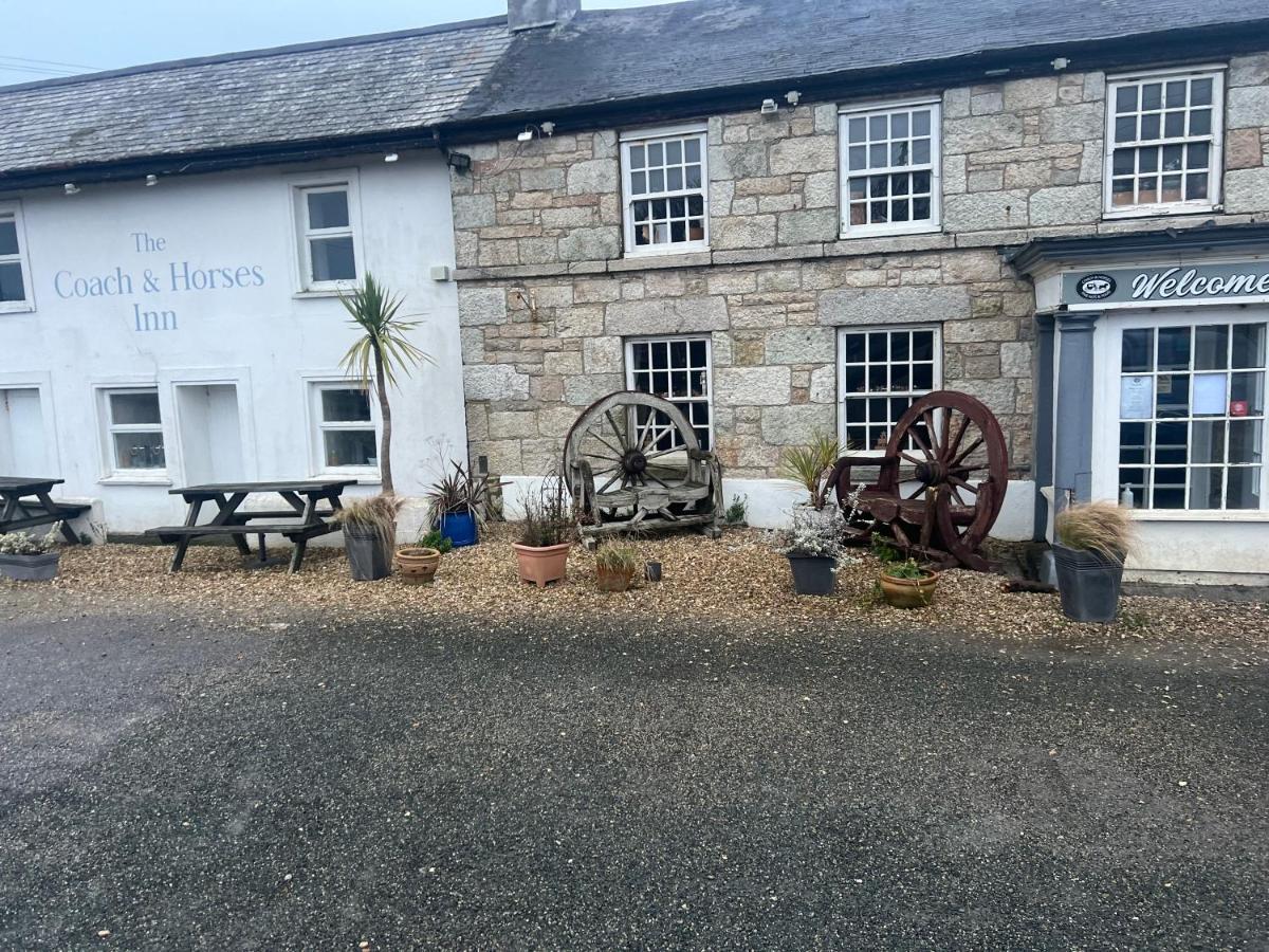 Coach And Horses Inn Пензанс Екстериор снимка